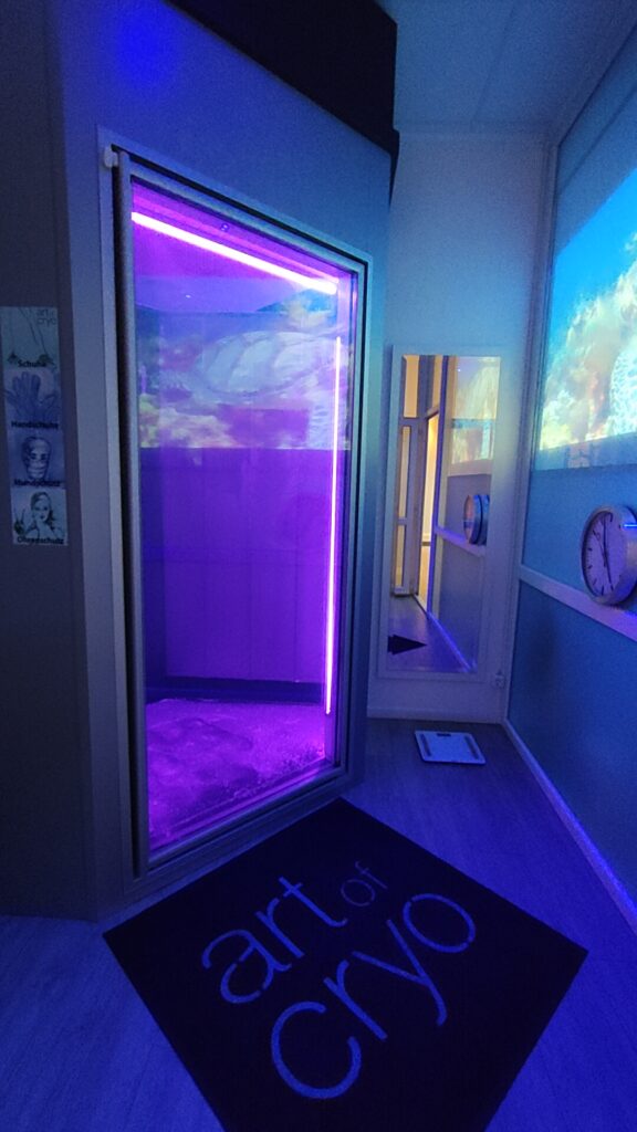 Kaeltekammer-Berlin-V1-lux-Hochleistungs-Kältekammer Cryotherapy and physiotherapy