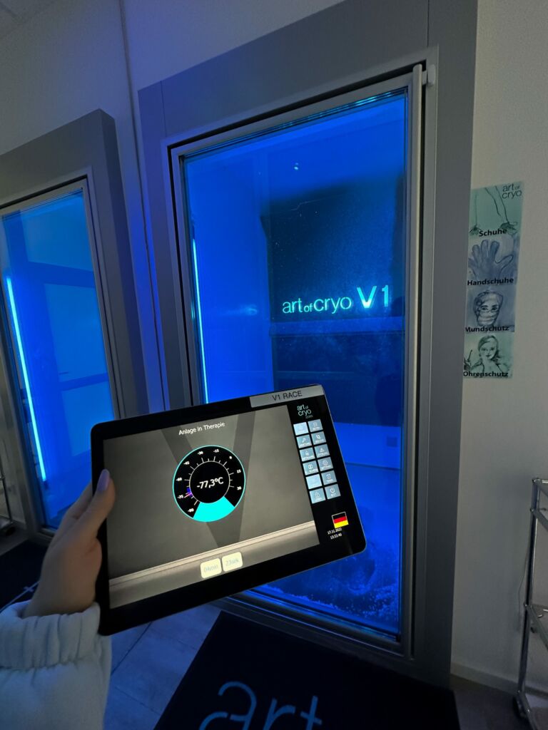 buy-cold-chamber-75°C-Art-of-Cryo High-performance refrigeration chamber systems